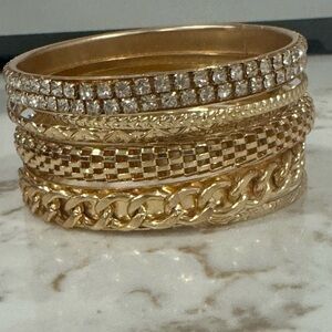 Elegant Gold-Tone Stacking bangle Set